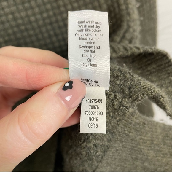 Athleta Cashmere Lodge Sweater Honeycomb Size Small - Picture 7 of 8